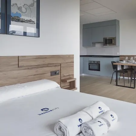 Mantulene - Basque Apartment *